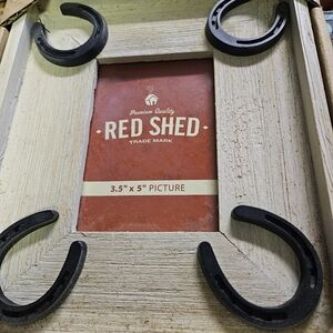 NWOT Western Red Shed 3.5x5"pic frame,still in pkg.,horseshoe ea corner.Cute!